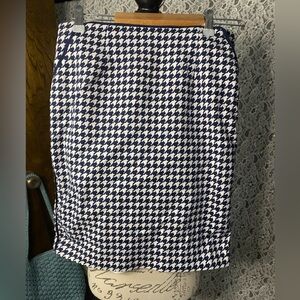 Forever 21 Navy Blue Houndstooth pencil skirt